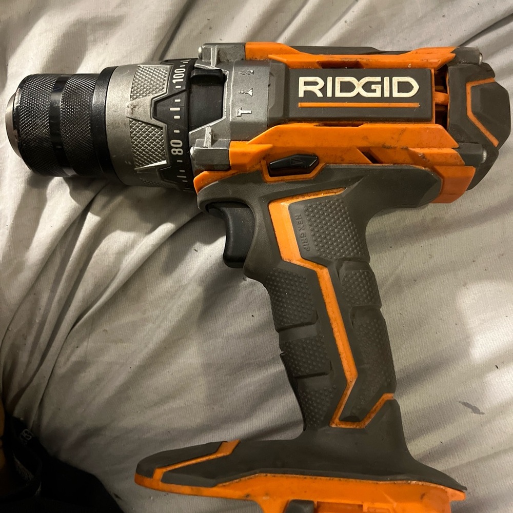 Rigid hammer drill